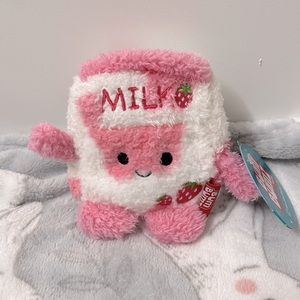 Sunday the Strawberry Milk Mini Bum Bumz